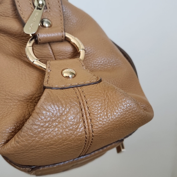 Michael Kors Fulton Large LeatherSatchel - Peanut Color - Picture 6 of 9